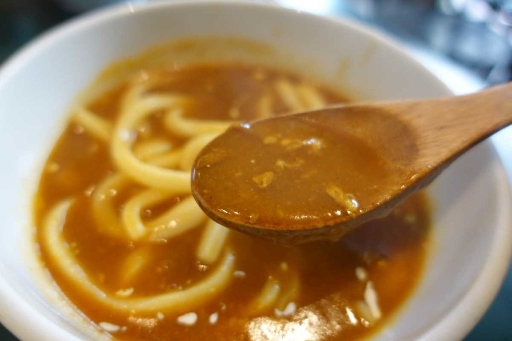 白カレーうどんのスープ