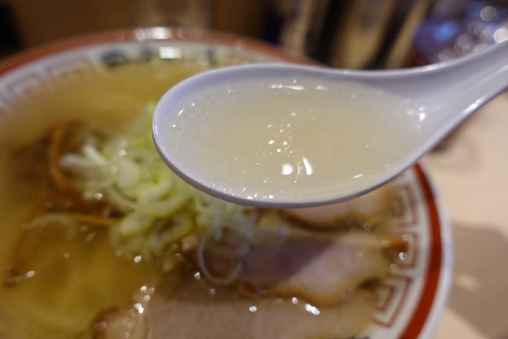 田中そば店のスープ
