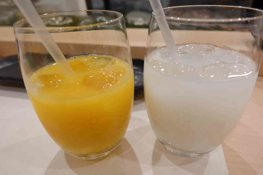オレンジジュースとカルピス