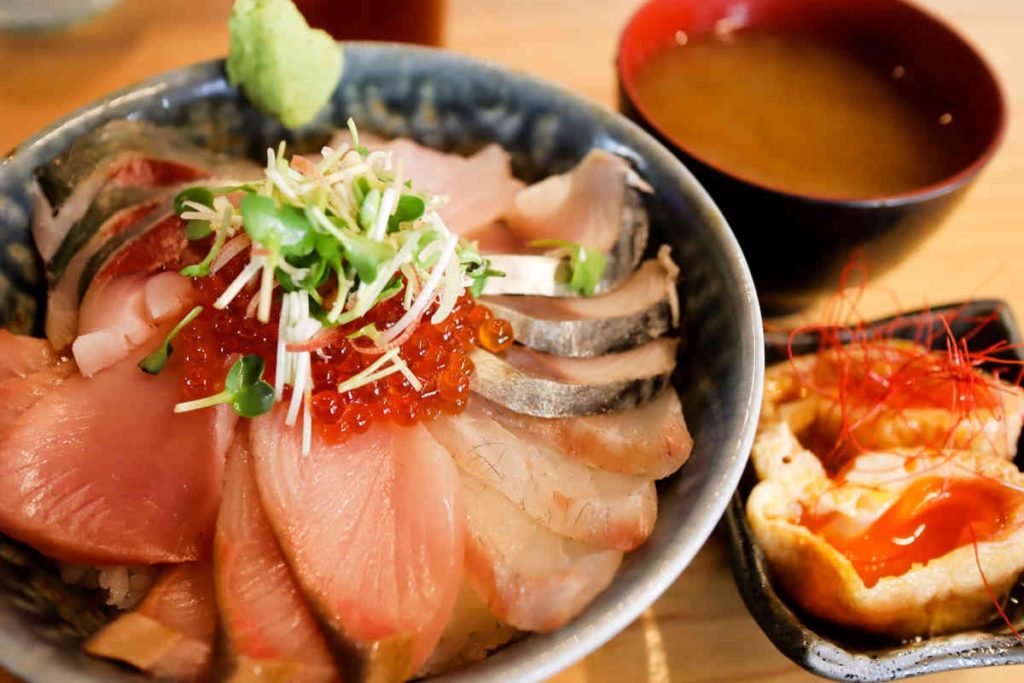 フジタカ食堂の海鮮丼 980円
