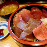 鮮魚店直営の海鮮丼店 三友 蓮の生本まぐろスペシャル丼