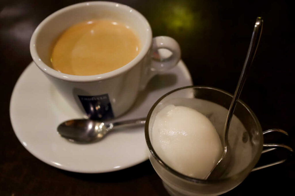 イルチェーロのコーヒーとレモンシャーベット