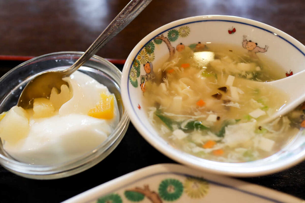 杏仁豆腐とスープ