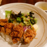 【明大前 KIGARU】鶏の唐揚げ丼が今だけ550円