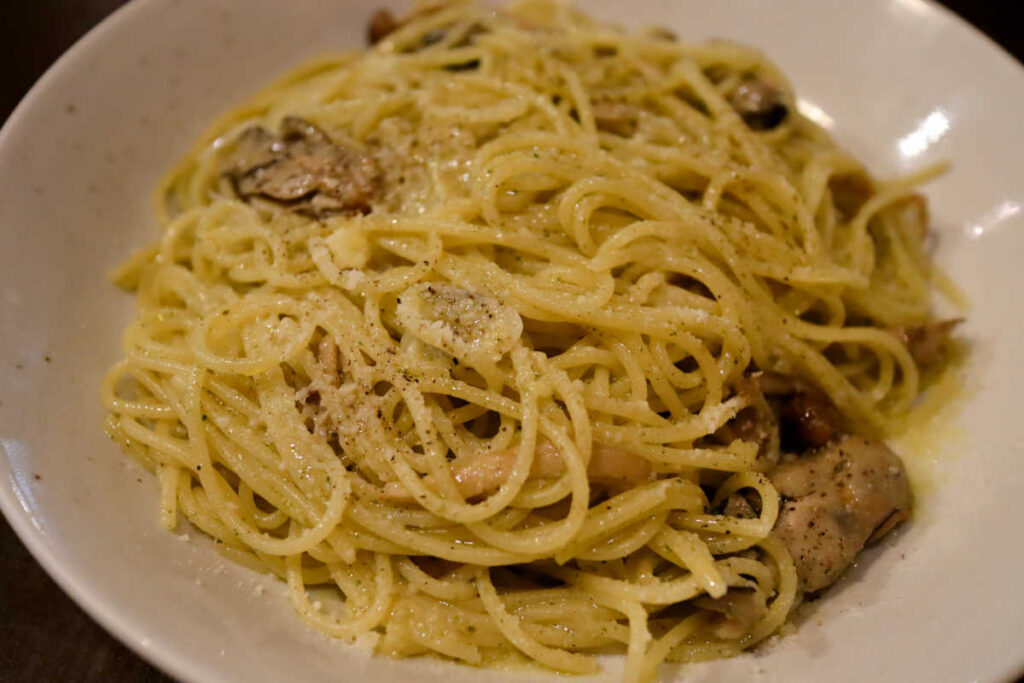 明大前 イルチェーロの牡蠣のジェノバソーススパゲッティ