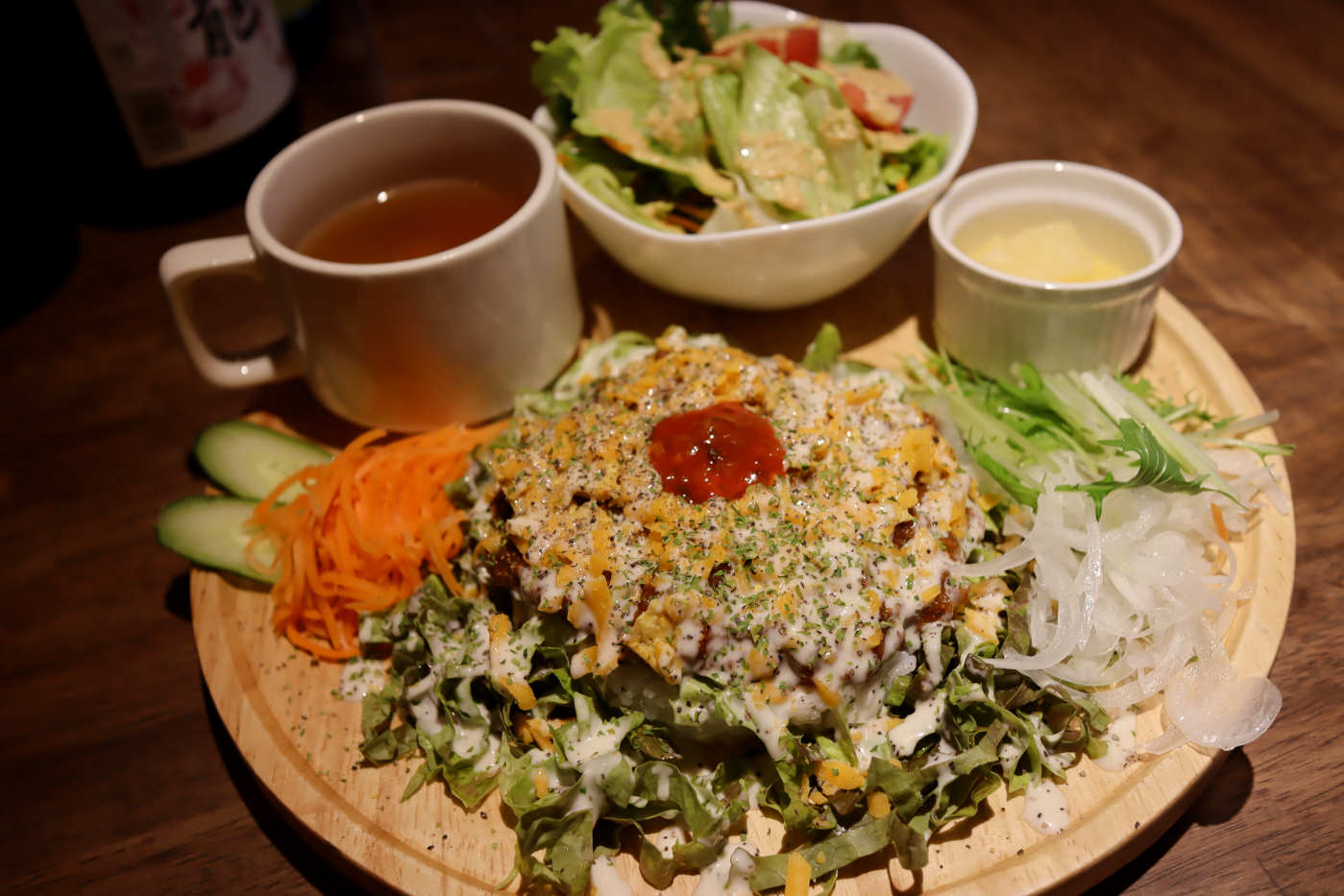 【酒場食堂 くぅ。】野菜たっぷりタコライス