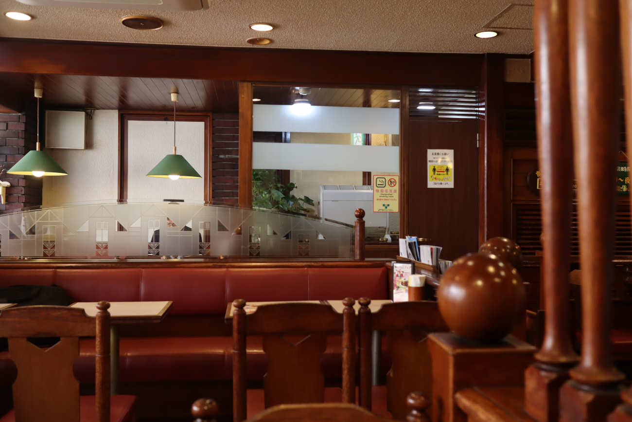 下高井戸 カフェ コロラドの喫煙室