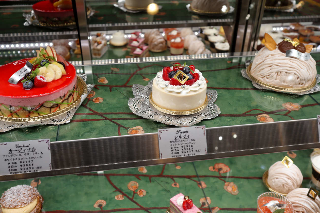 下高井戸 フランス菓子 パティスリーノリエットのホールケーキ