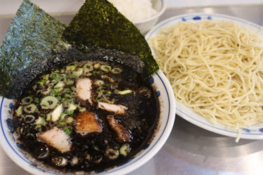 【らあめん英】食べ応えがあるのに夏でもサッパリ食べられる『ブラックつけ麺』