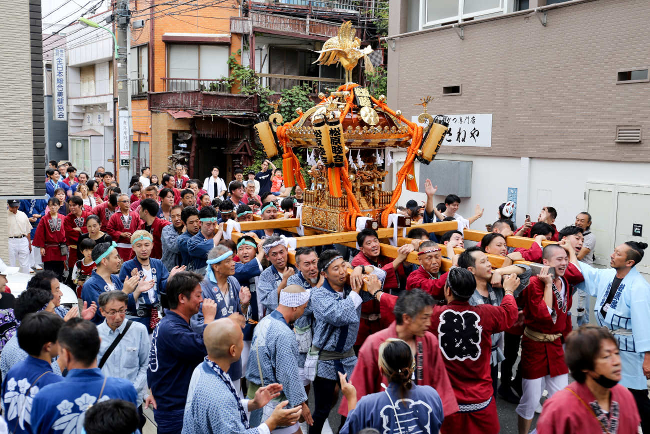 世田谷菅原神社の例大祭2024のお神輿