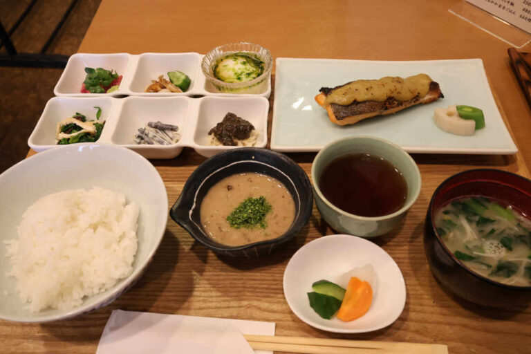 下高井戸 膳Style眞太のサクラマス ふきのとう味噌焼き御膳 2,500円