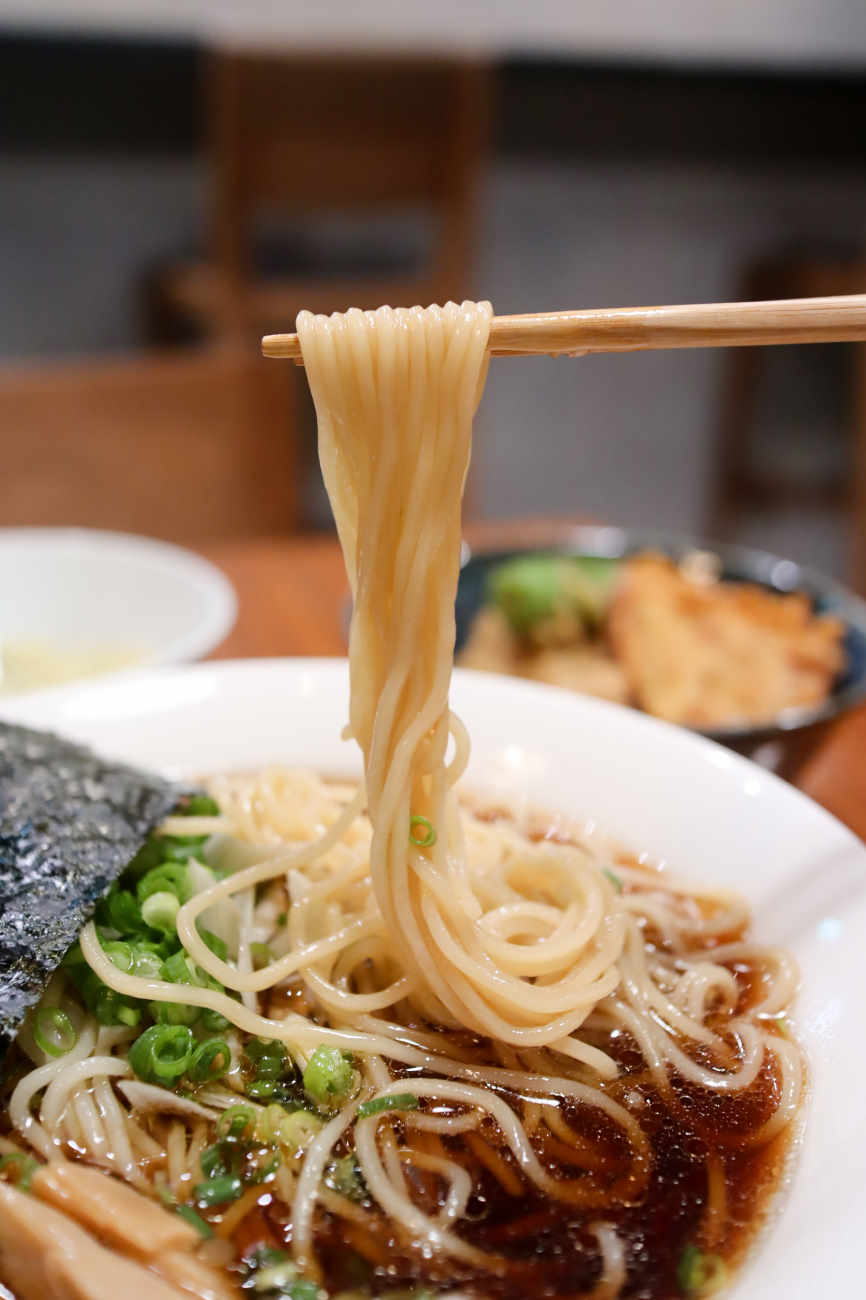 下高井戸 ガレージゼロニーロクの冷やしかけ中華そばの麺