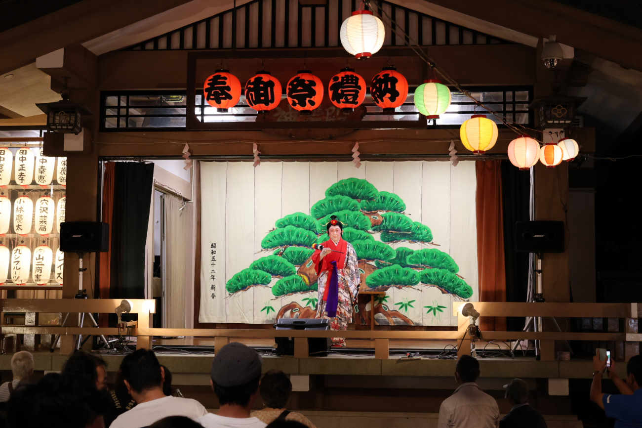 六所神社例大祭2025の琉球舞踊
