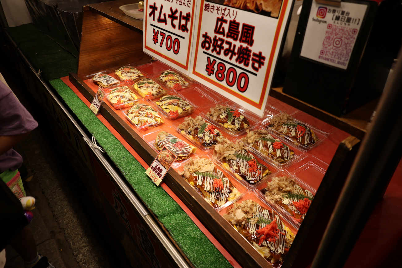 六所神社例大祭2025の広島風お好み焼き