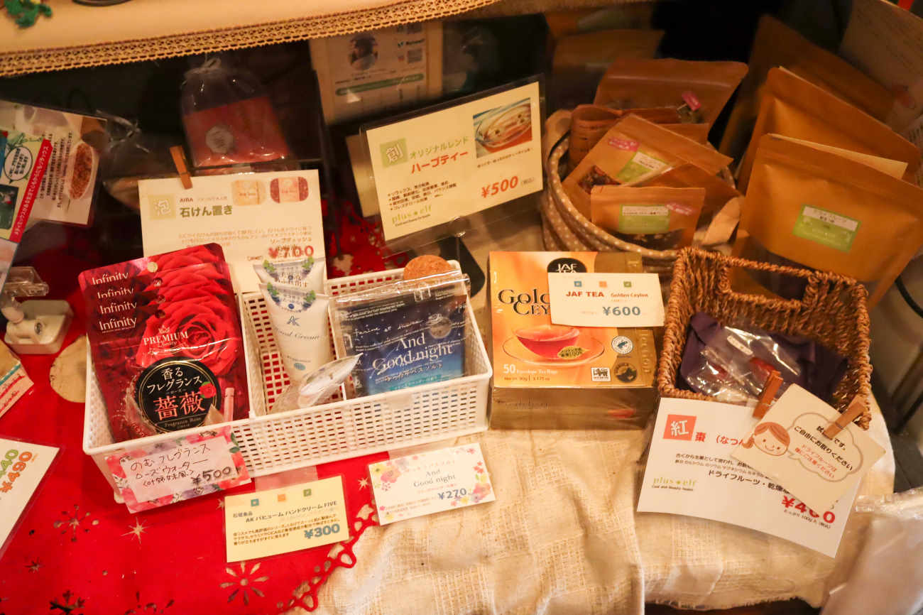 下高井戸 カフェ&キッチン ちゃぶ台の委託販売コーナー