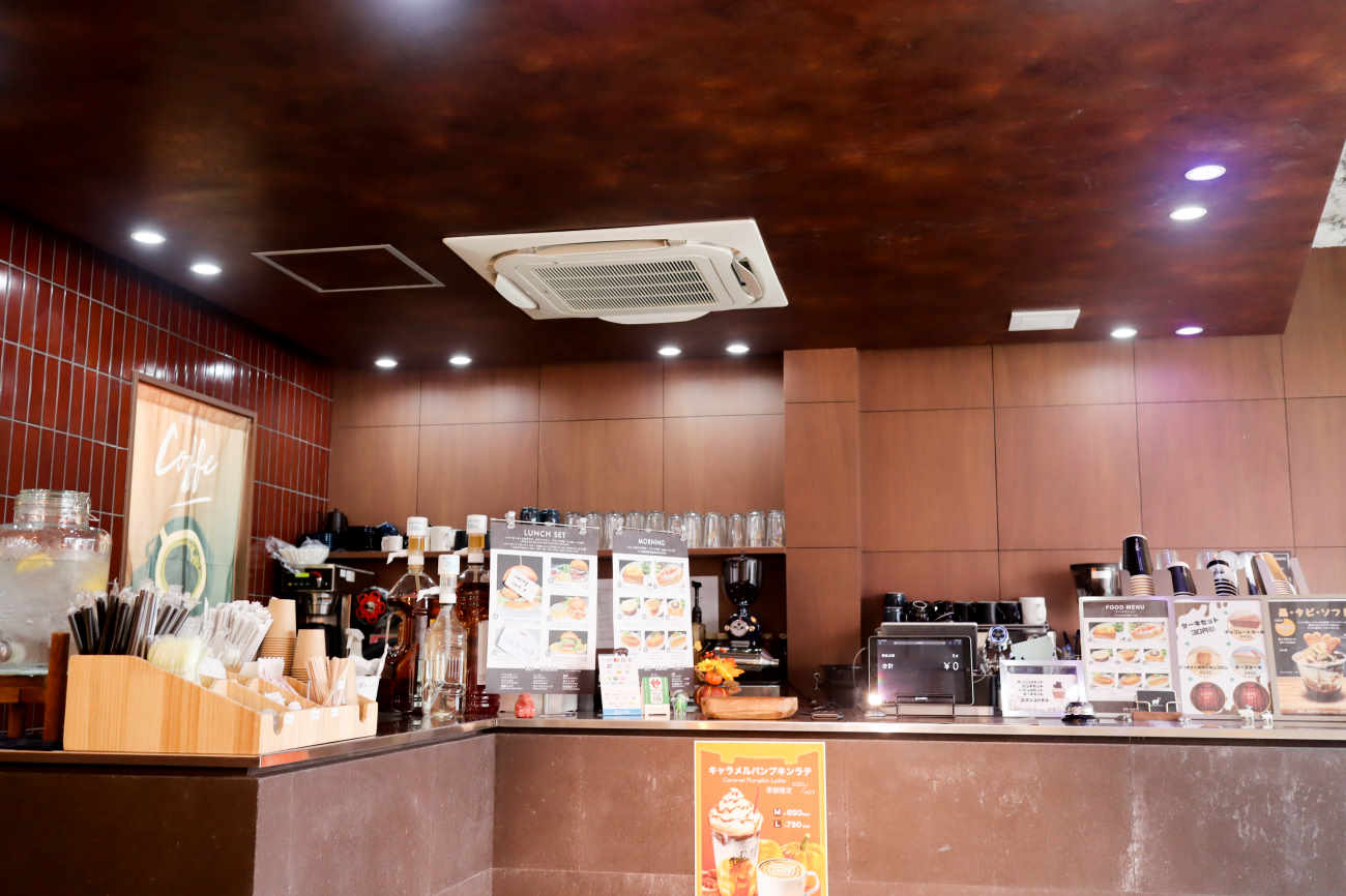 MR.HIPPO COFFEE 下高井戸駅前店の注文カウンター