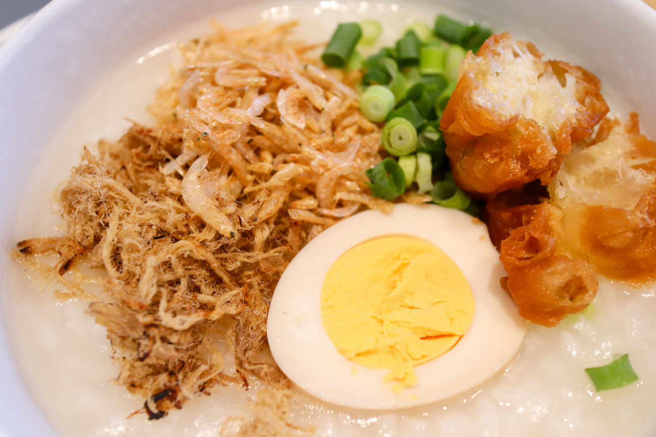 豆漿日和 下高井戸店のお粥のトッピング