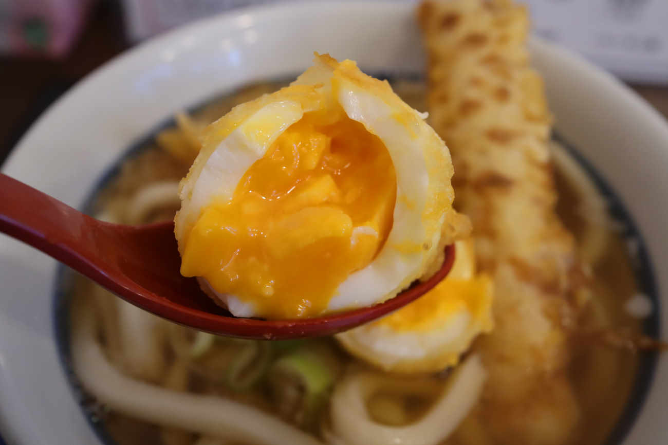 下高井戸 讃岐うどん 千はなの玉子天の半熟具合
