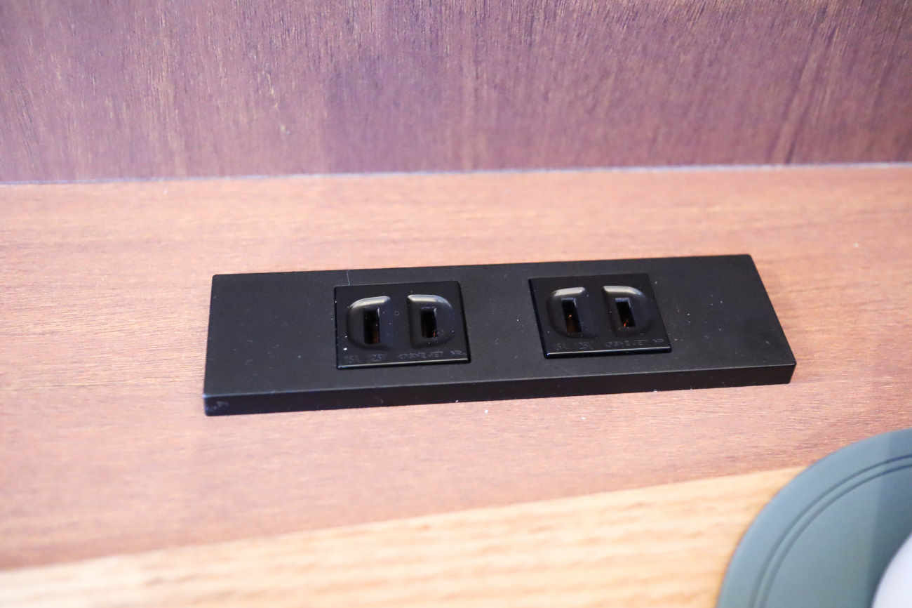 MR. HIPPO COFFEE 下高井戸駅前店のコンセント