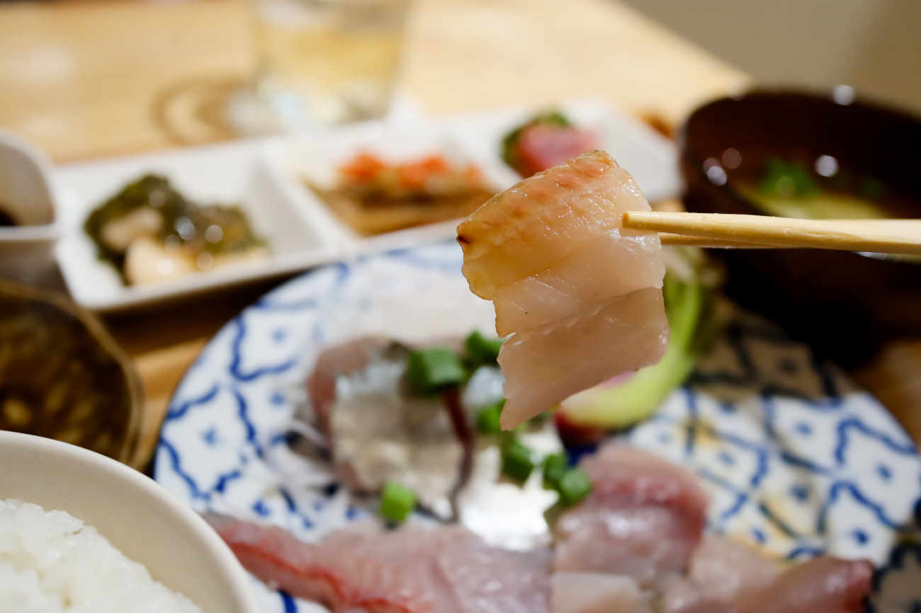 下高井戸 キッチン バロンのお刺身リフト