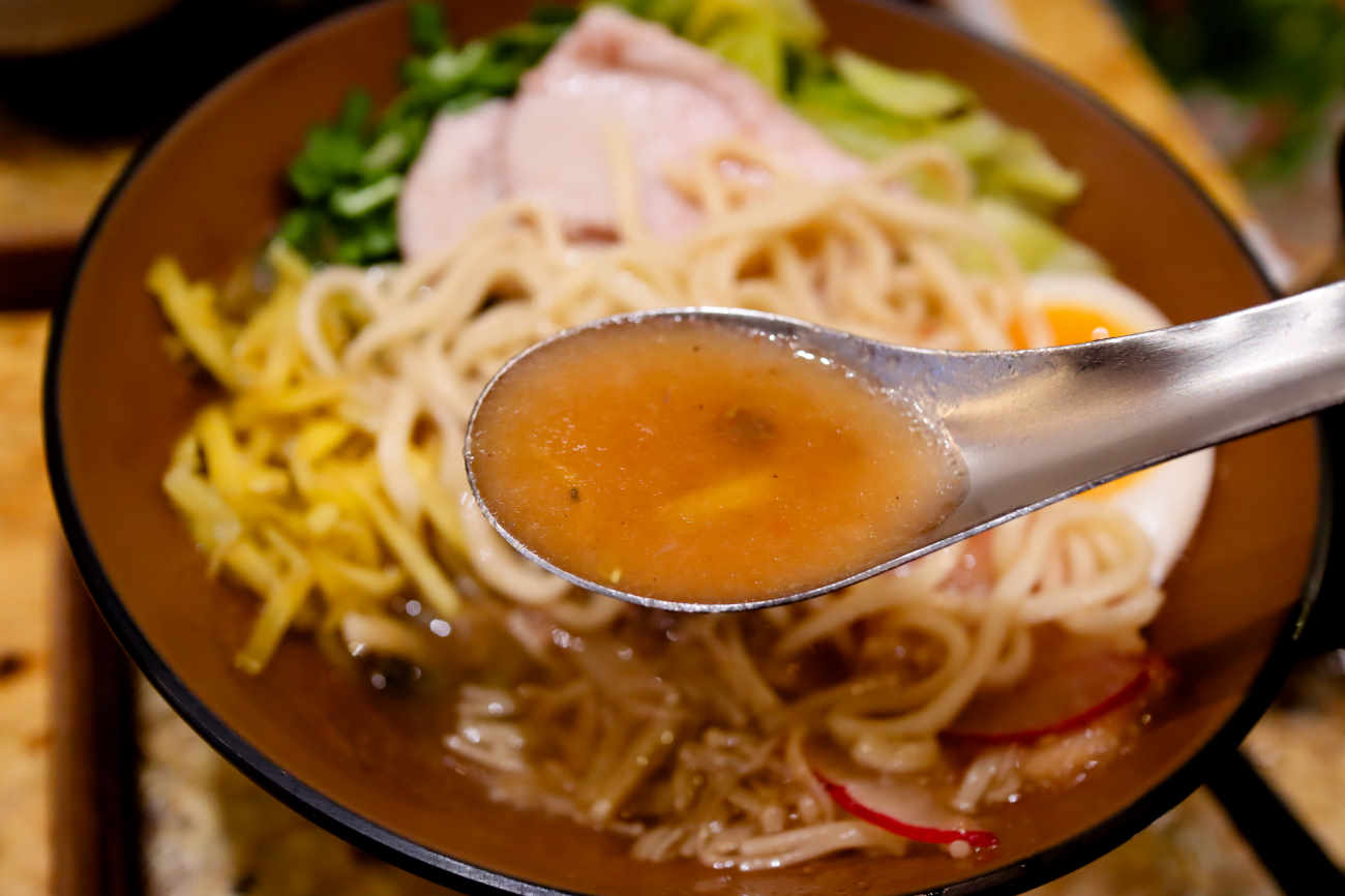 下高井戸 台湾カフェ MEILIのラム出汁スープ