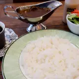 【パーラーシシド】老舗果実店で味わう!牛肉ゴロゴロな欧風ビーフカレーで感動ランチ