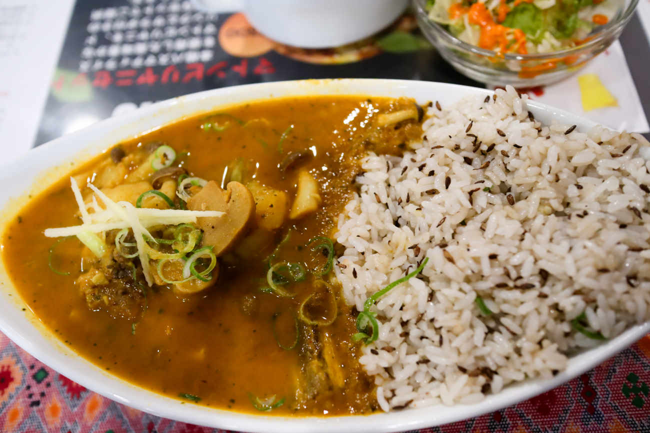 松原 ニューサラティーのジーラライスセット