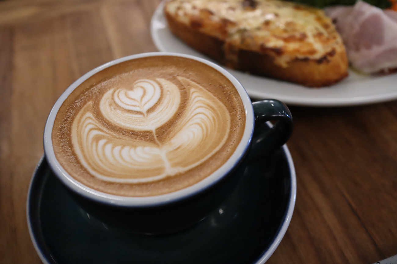 下高井戸 HEIM Coffeeのカフェラテ