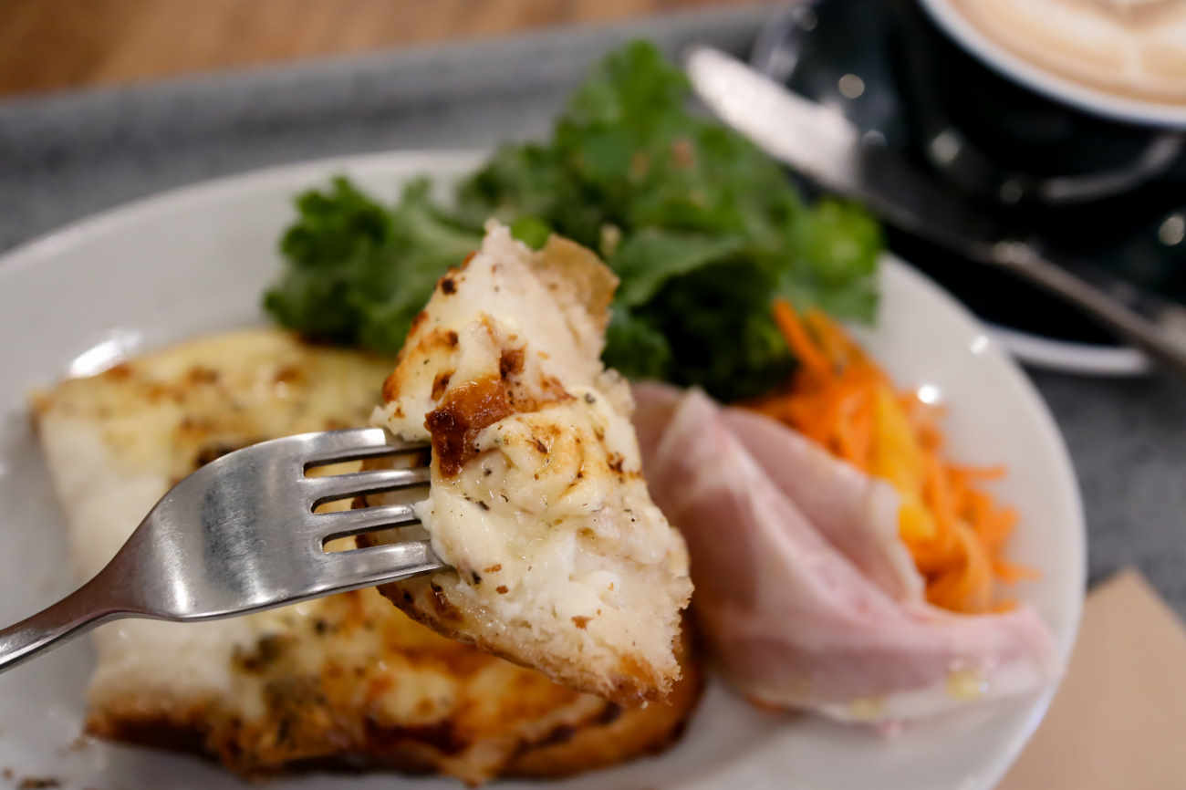 下高井戸 HEIM Coffeeのクロックムッシュ カット