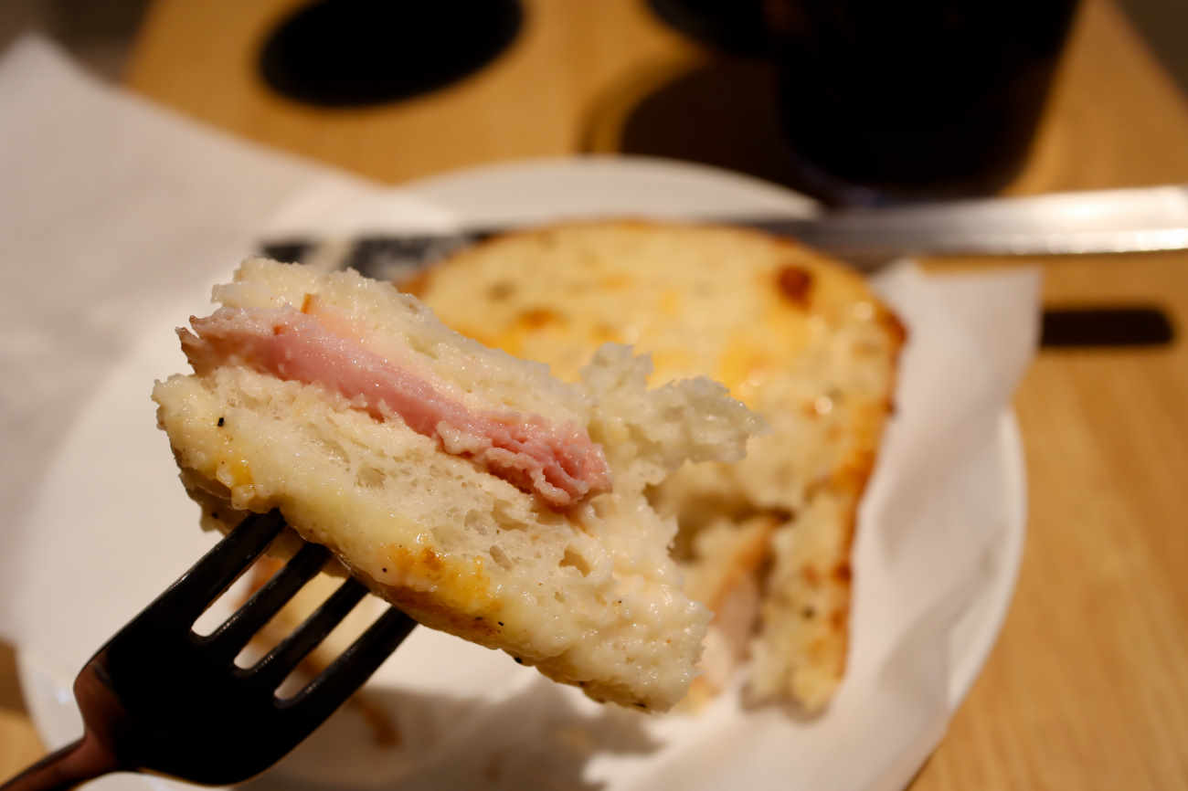 スターバックスコーヒー Olive LOUNGE 下高井戸店のクロックムッシュの断面