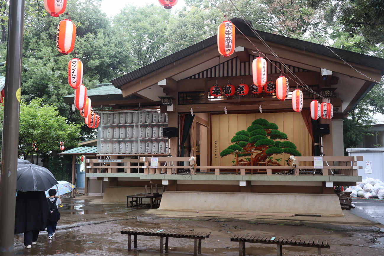 赤堤六所神社例大祭2026の神楽殿