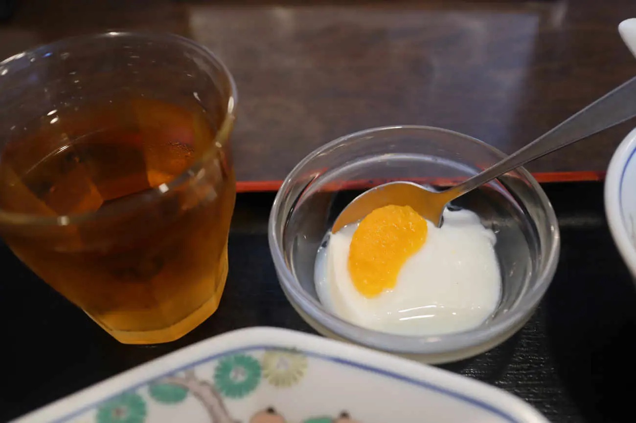 下高井戸 皇庭餃子房の杏仁豆腐