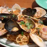 【フィエロ】秋なすの麻辣パスタと魚介たっぷりペスカトーレをオレンジワインと【下高井戸】
