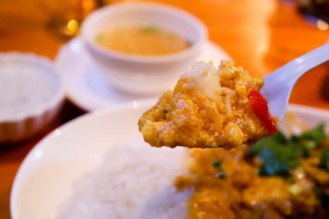 下高井戸 タイ料理 Tha Chang ターチャンのプーパッポンカリー リフト